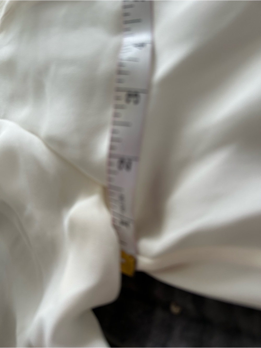 Elie Tahari Cream Long-Sleeve Pleated Silk Buttoned Tunic/Blouse with Navy Trim - Picture 11 of 13